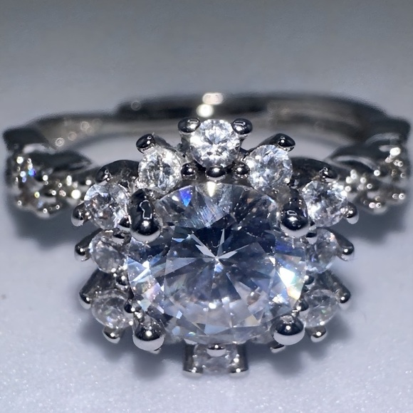 Silver Ring with 2.0 CT Diamond Simulate & Moissanite - Picture 14 of 16